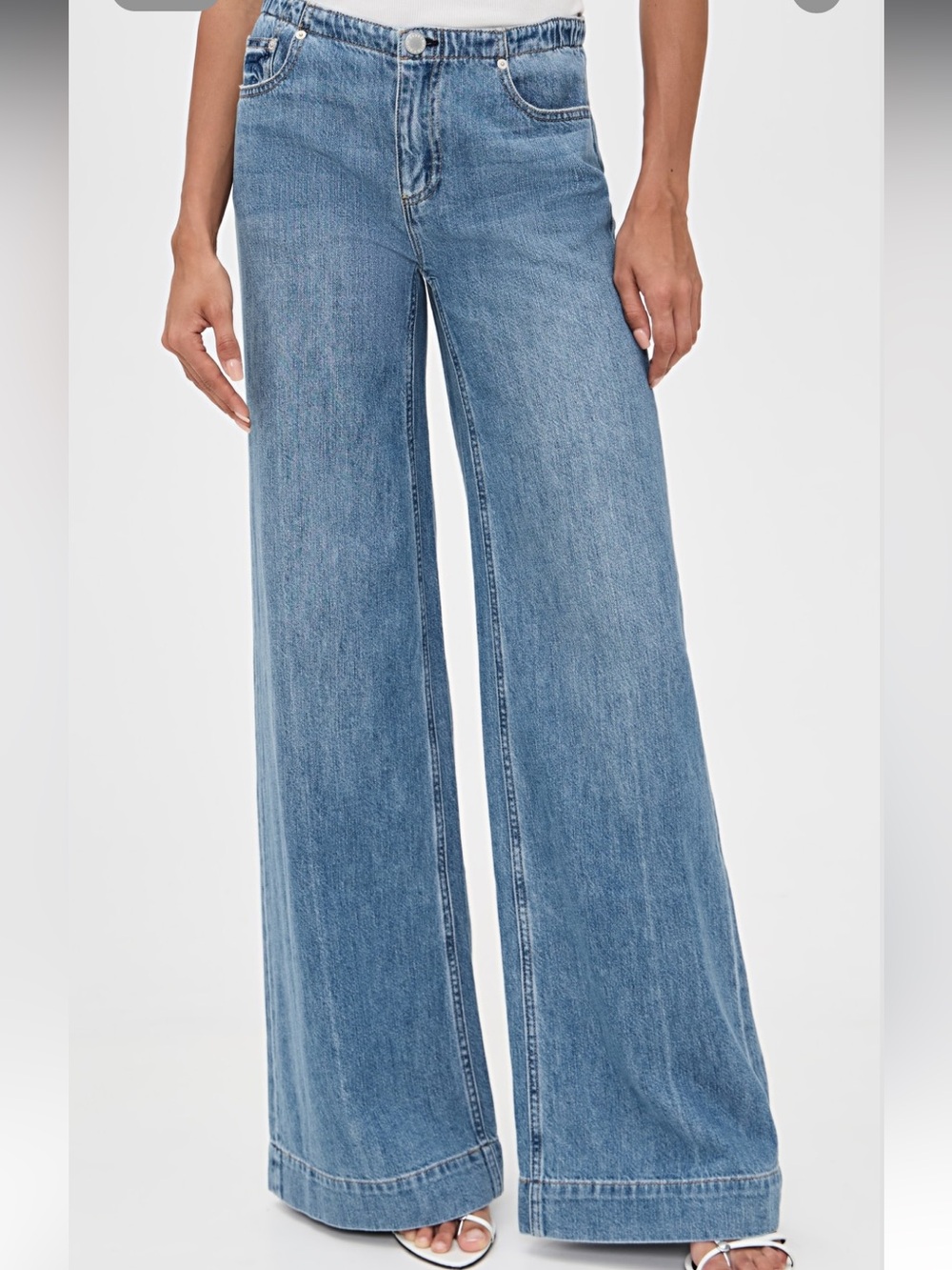 Alice + Olivia you look slay jean’s celine vintage blue